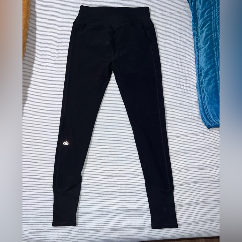 ALO Yoga Leggings - Picture 2 of 5